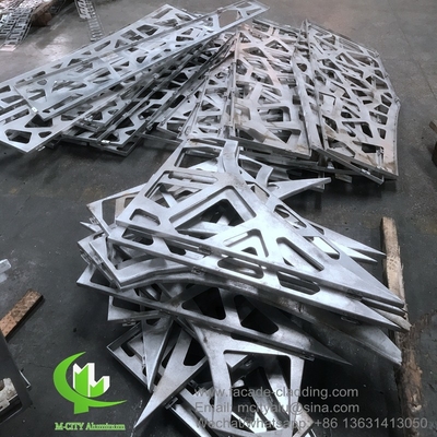 Panneau sculpté en aluminium perforé à trou rond utilisé pour la façade extérieure du bâtiment pour la couverture extérieure