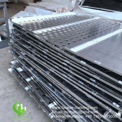 Panneau perforé en aluminium gravé utilisé pour la façade extérieure d'un bâtiment pour la couverture extérieure