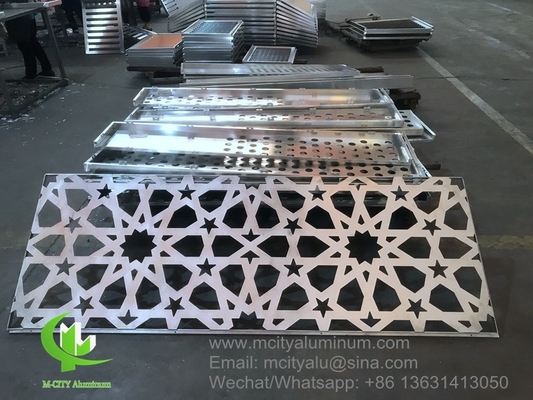 Panneau de découpe laser en aluminium métallique avec perforation de motifs de démarrage utilisé pour construire une façade de style musulman