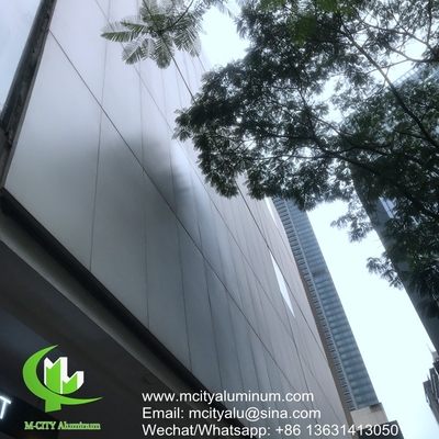 revêtu de poudre Panneau non standard perforé en aluminium métallique utilisé pour l'extérieur du bâtiment