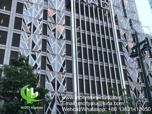 PVDF Panneau non standard perforé en aluminium métallique utilisé pour l'extérieur du bâtiment