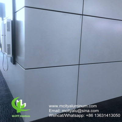 PVDF Motifs perforés en aluminium métallique utilisés pour la décoration de façades de bâtiments