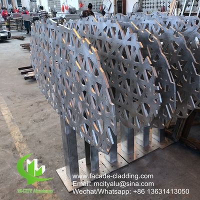 Chine revêtement en poudre de panneaux de coupe laser en aluminium métallique pour revêtement extérieur de façade