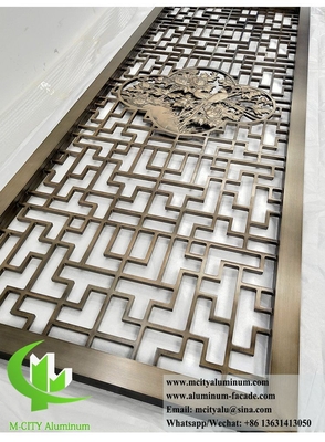 Partie métallique de 10 mm avec cadre écran en aluminium avec motif de découpe laser