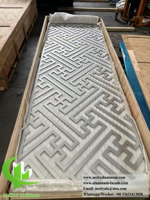 Partition métallique de 10 mm avec décoration intérieure de motifs coupés au laser