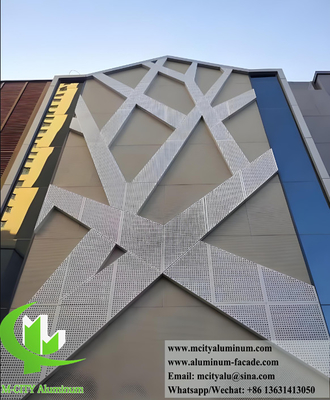 Installation facile de façade en aluminium perforé pour la conception de bâtiments modernes avec des panneaux CNC gravés