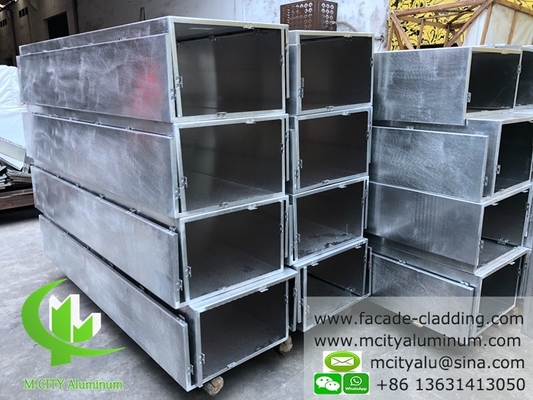 Panneau en aluminium massif pour revêtement de murs