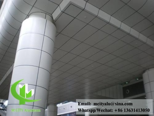 Panneau d'aluminium pour façade ou plafond