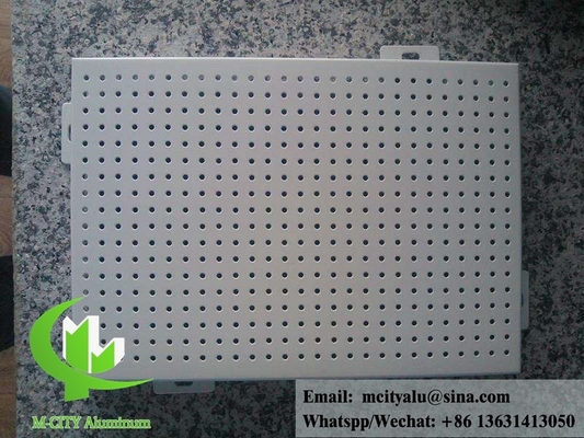 Panneau d'aluminium pour façade ou plafond