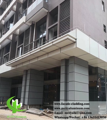 Panneau en métal massif en tôle d'aluminium architectural pour revêtements muraux fournisseur