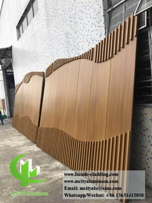 Couleur des grains de bois Panneau en aluminium métallique pour façade de mur rideau