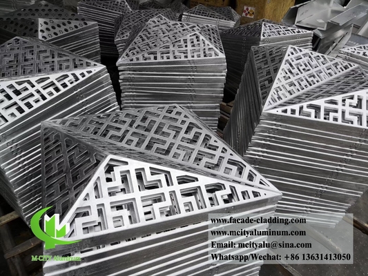Triangle 3D Panneaux métalliques en aluminium feuille de perforation pour revêtement de façade