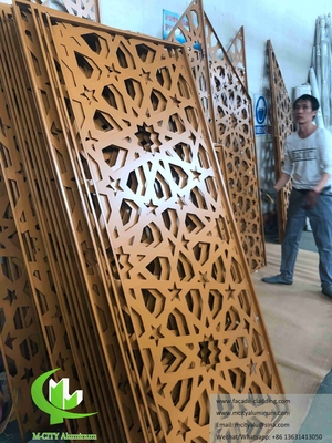 Décoration d'un écran métallique à découpe laser pour une façade, une clôture, une corde à manches