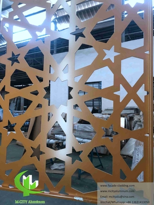 Décoration d'un écran métallique à découpe laser pour une façade, une clôture, une corde à manches