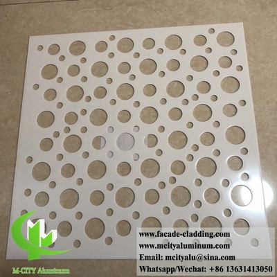 Panneaux perforés de façade en aluminium pour revêtement de plafond
