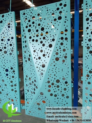 Panneaux d'aluminium perforés en forme 3D pour façade d'hôtel