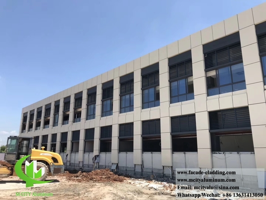Panneaux muraux en aluminium revêtement solide façades métalliques anti-rouille ignifuge