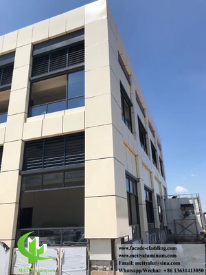 Panneaux muraux en aluminium revêtement solide façades métalliques anti-rouille ignifuge