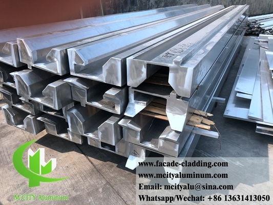 Façade métallique revêtue de revêtement de paroi solide en aluminium revêtement anti-rouille durable en poudre