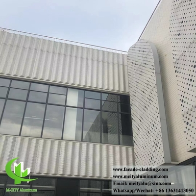 Façade métallique revêtue de revêtement de paroi solide en aluminium revêtement anti-rouille durable en poudre