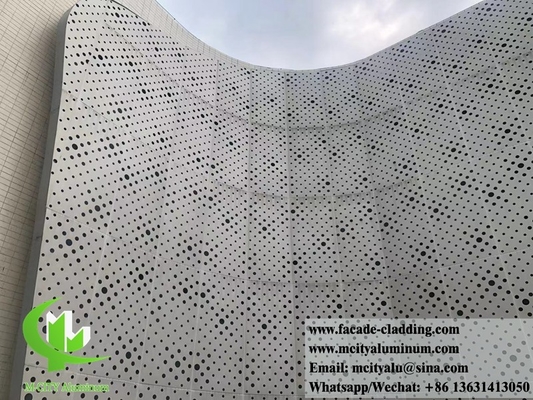Chine 3003 panneau d'aluminium métallique de 3 mm revêtu en poudre de panneau d'aluminium massif mur rideau pour revêtement de façade
