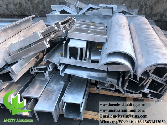Façade métallique feuille d'aluminium sur mesure mur rideau non standard pour revêtement de façade