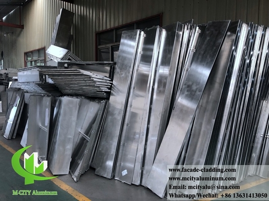 Fournisseur de revêtements métalliques en tôle d'aluminium pour façade en aluminium pour panneau en aluminium massif
