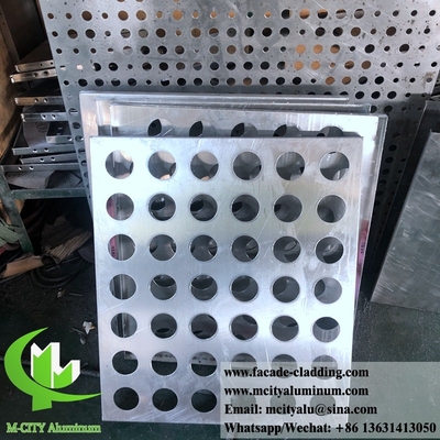 Panneaux de revêtement métalliques perforés façades métalliques en tôle d'aluminium de 3 mm