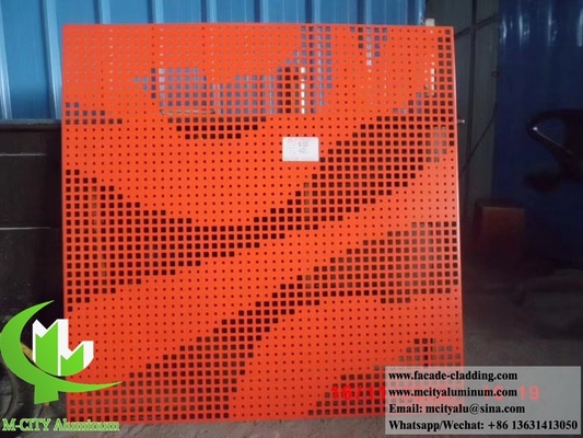 Façades en aluminium revêtues de métaux perforés avec trous ronds de couleur dorée pour les murs des bâtiments