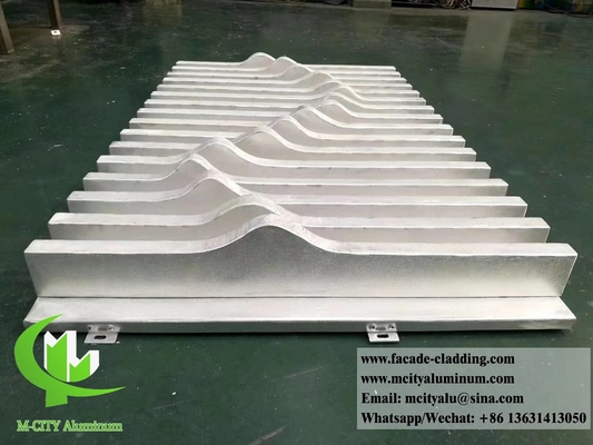 Plafond métallique 3D ondulé façades métalliques tubes en aluminium soudés revêtements personnalisés