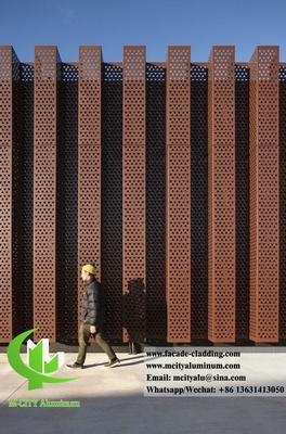 Façades en aluminium revêtues de métal de couleur bleue trous ronds motifs de perforation