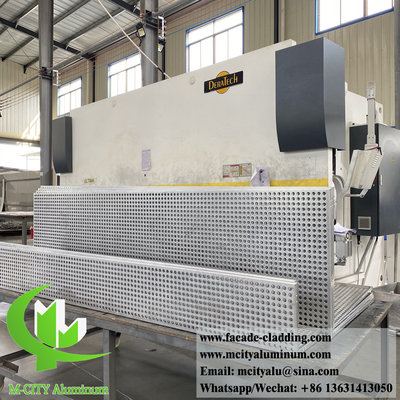 Colonne métallique en aluminium revêtue de poudre d'épaisseur de 3 mm décoration intérieure et extérieure