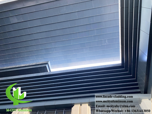 Plafond métallique revêtement en aluminium panneaux muraux solides système étanche à l'eau