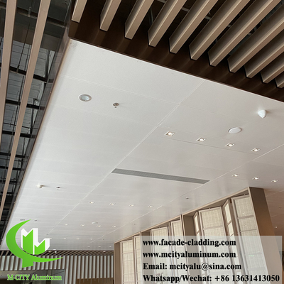 Couche en poudre de couleur blanche solide revêtement murale plafond en aluminium décoration intérieure