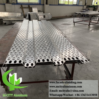 Écrans en aluminium perforant des panneaux métalliques pour revêtement anti-rouille des façades de murs de bâtiments