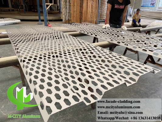 Panneau métallique sculpté à la découpe laser CNC pour clôture de jardin décoration de bâtiment écran en aluminium épaisseur 4 mm en Chine