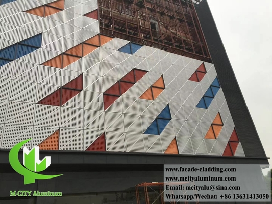 Écrans en aluminium perforant des panneaux métalliques pour revêtement anti-rouille des façades de murs de bâtiments