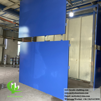 Panneau mural en aluminium massif de 3 mm pour revêtement de façade de bâtiment Décoration intérieure et extérieure Couleur bleue PVDF