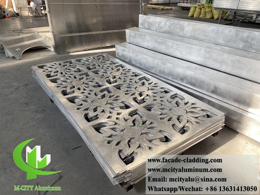 Panneaux décoratifs à motifs en feuille de métal en aluminium de 4 mm destinés à la décoration de façades de bâtiments