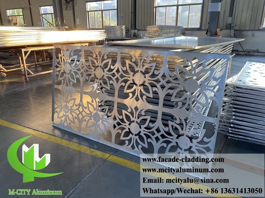 Panneaux décoratifs à motifs en feuille de métal en aluminium de 4 mm destinés à la décoration de façades de bâtiments