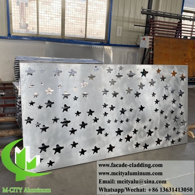 Panneaux décoratifs à motifs en feuille de métal en aluminium de 4 mm destinés à la décoration de façades de bâtiments
