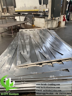 Panneaux décoratifs à motifs en feuille métallique d'aluminium de 3 mm destinés à la décoration de façades de bâtiments