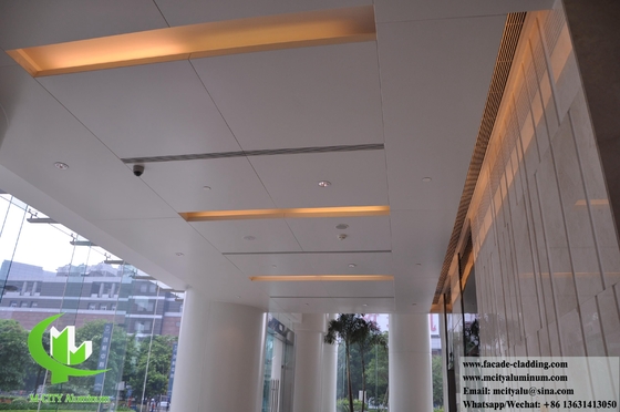 Le revêtement des murs en aluminium et la feuille de façade en métal pour la décoration des bâtiments PVDF 15 ans de garantie de couleur