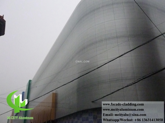 Panneau de revêtement de façade en aluminium perforé PVDF Blanc revêtement durable 15 ans Garantie 3 mm d'épaisseur
