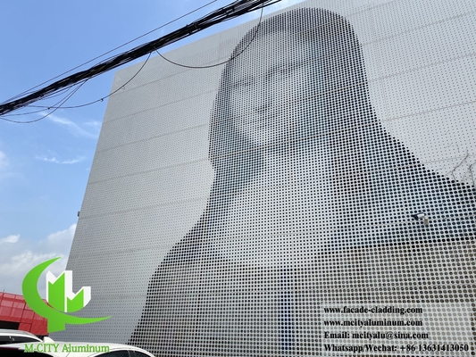 Panneau de revêtement de façade en aluminium perforé PVDF Blanc revêtement durable 15 ans Garantie 3 mm d'épaisseur
