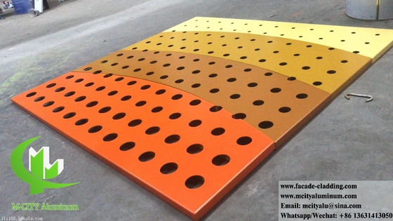 Panneau de revêtement en aluminium perforé panneaux courbes à tranches solides pour système de façades de bâtiments