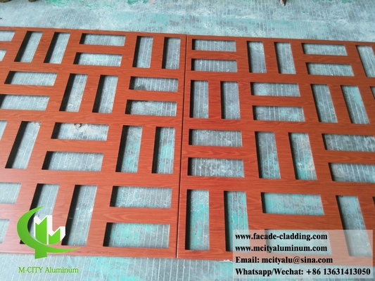 Écran métallique en bois de couleur de grain d'aluminium à découpe laser Panneaux métalliques décoratifs pour revêtements muraux de façade de fenêtre