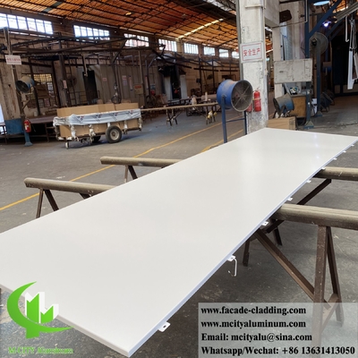 Panneau de revêtement de façade en aluminium Plaque murale métallique Panneaux en aluminium massif en poudre revêtus de blanc