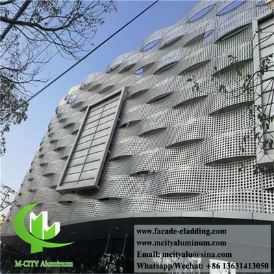 Panneaux de revêtement de murs extérieurs en tôle d'aluminium pour les façades de bâtiments