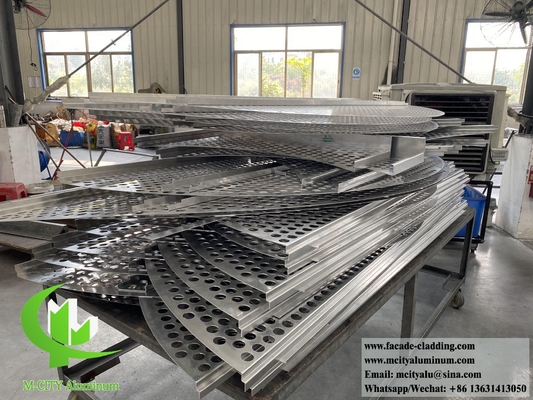 Panneaux perforés en tôle d'aluminium pour revêtement de façade